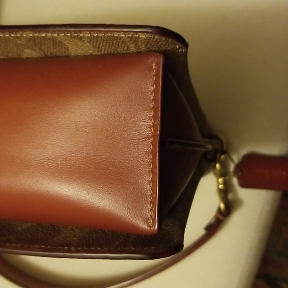 Coach Handbag - Picture 5 of 6